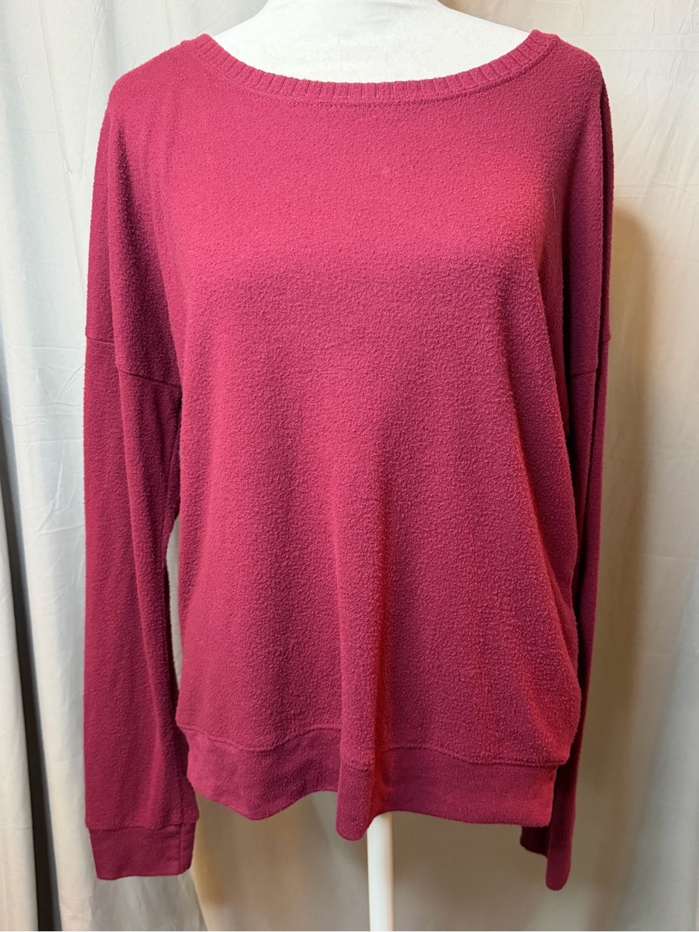 American Eagle Outfitters vintage  plush Raspberry Boatneck Fleece Pullover Sz M
